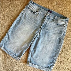 Women’s NYDJ Distressed Bermuda Jean Shorts Size 14